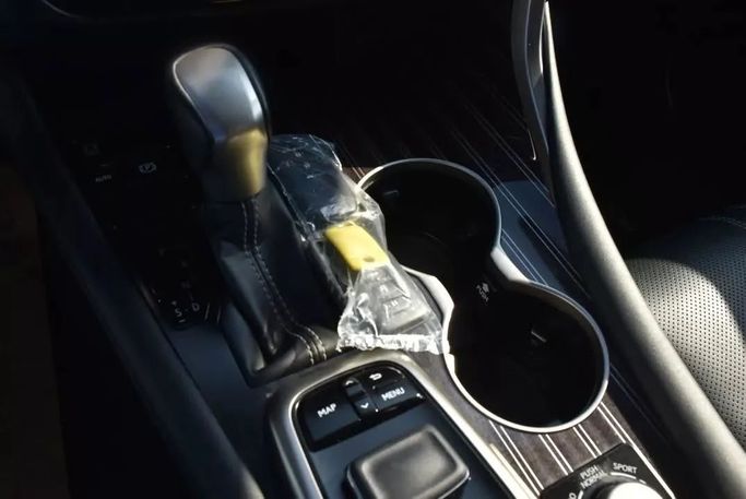 Used Lexus RX 350 IV, 3.5 l, 2019 in Sharjah by Alfaris Used Cars, Silver color. Other | AUTO.AE