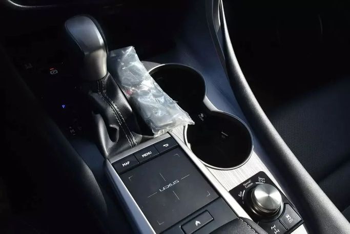 Подержанный Lexus RX 350 IV Рестайлинг, 3.5 л, 2020 в Шардже от Alfaris Used Cars Серый цвет. Other | AUTO.AE