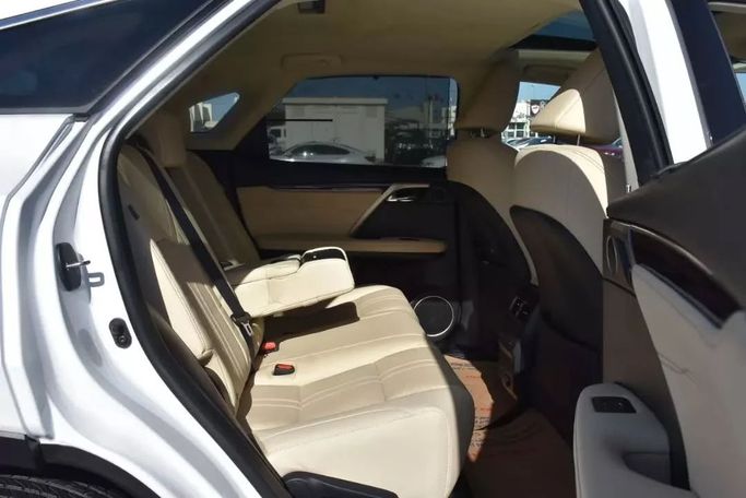 Подержанный Lexus RX 350 IV Рестайлинг, 3.5 л, 2022 в Шардже от Alfaris Used Cars Белый цвет. Other | AUTO.AE