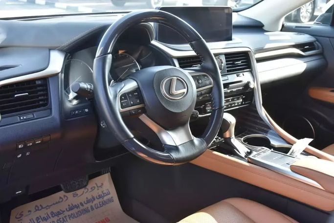 Подержанный Lexus RX 350 IV Рестайлинг, 3.5 л, 2021 в Шардже от Alfaris Used Cars Белый цвет. Other | AUTO.AE