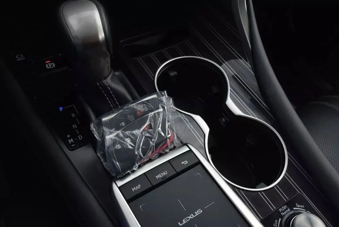 Подержанный Lexus RX 350 IV Рестайлинг, 3.5 л, 2022 в Шардже от Alfaris Used Cars Белый цвет. Other | AUTO.AE