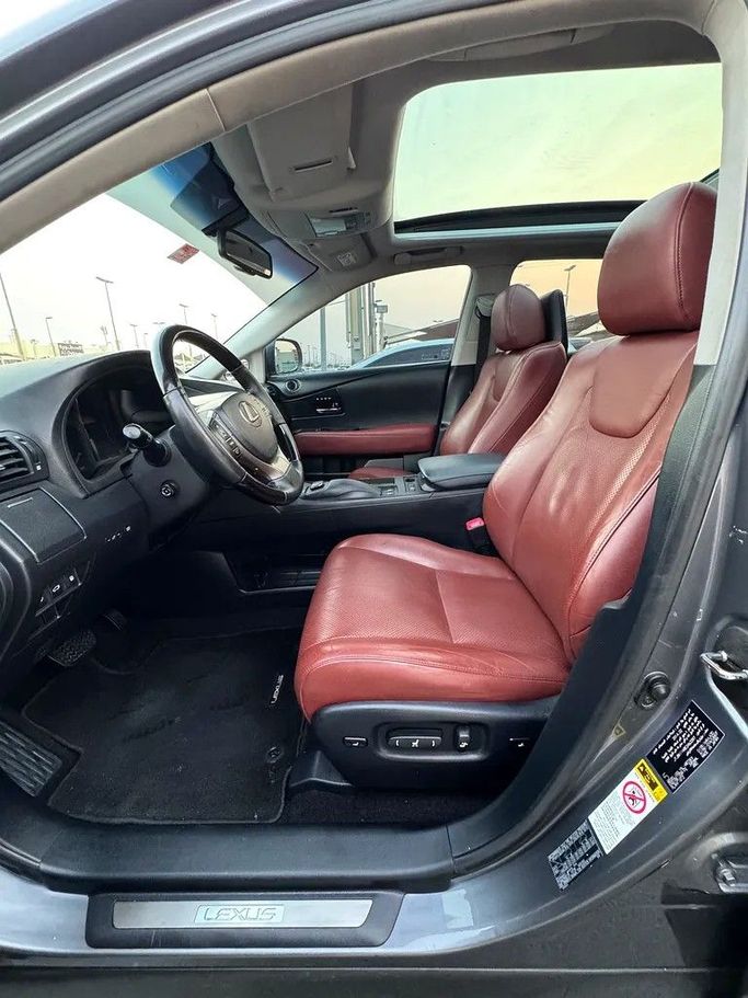 Подержанный Lexus RX 350 III Рестайлинг, 3.5 л, 2014 в Шардже от Taj Al Impratoor Used Cars Серый цвет. GCC | AUTO.AE