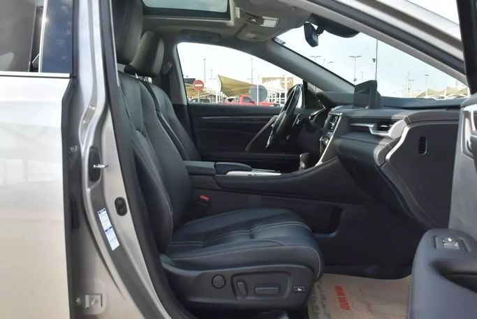 Used Lexus RX 350 IV Facelift, 3.5 l, 2020 in Sharjah by Alfaris Used Cars, Silver color. Other | AUTO.AE