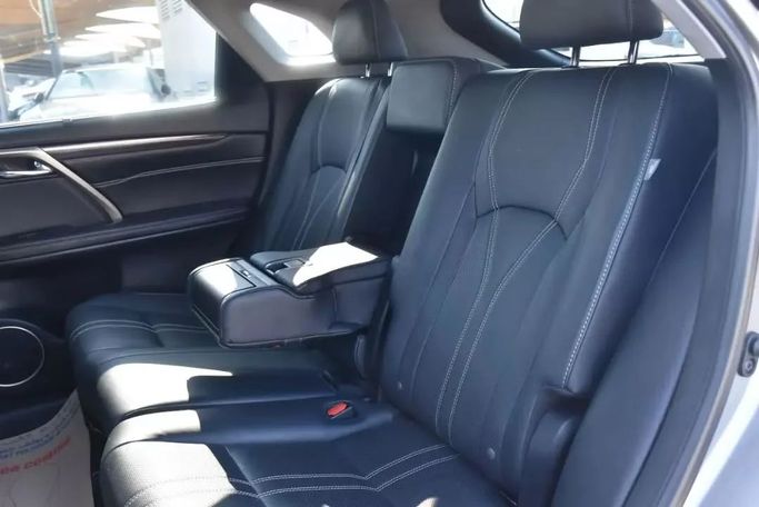 Подержанный Lexus RX 350 IV Рестайлинг, 3.5 л, 2020 в Шардже от Alfaris Used Cars Серебристый цвет. Other | AUTO.AE