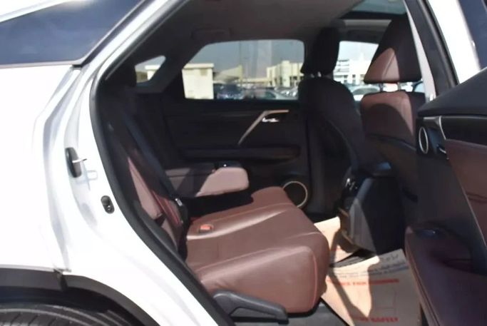 Подержанный Lexus RX 350 IV Рестайлинг, 3.5 л, 2020 в Шардже от Alfaris Used Cars Белый цвет. Other | AUTO.AE