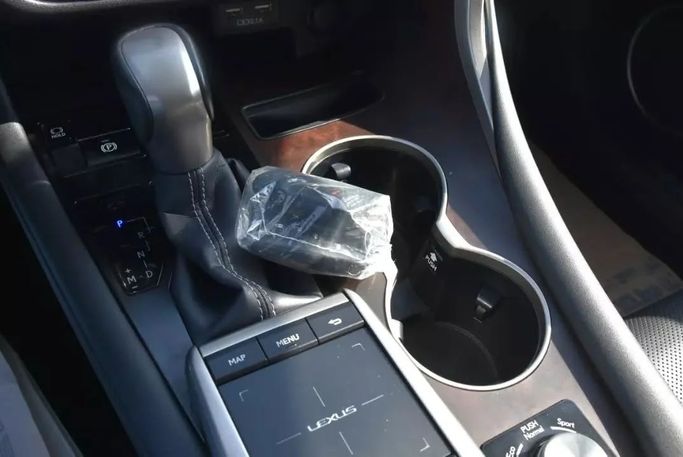 Used Lexus RX 350 IV Facelift, 3.5 l, 2020 in Sharjah by Alfaris Used Cars, White color. Other | AUTO.AE