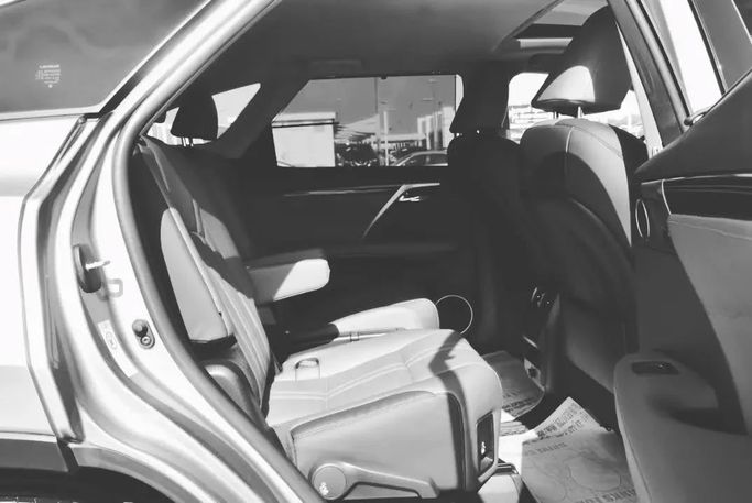 Used Lexus RX 350L IV, 3.5 l, 2018 in Sharjah by Alfaris Used Cars, Silver color. Other | AUTO.AE