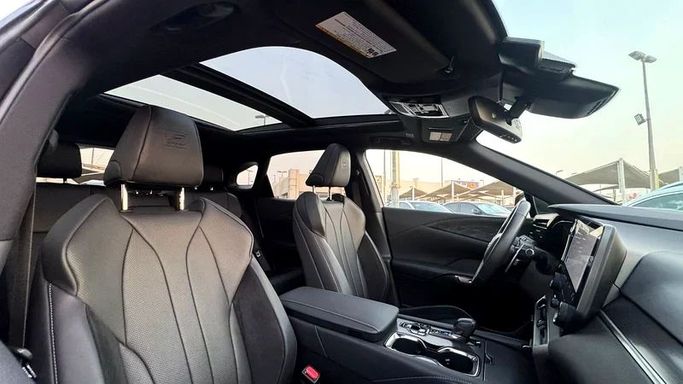 Подержанный Lexus RX 350 V, 2.4 л, 2023 в Шардже от Karkuk Used Cars Черный цвет. Канадская | AUTO.AE