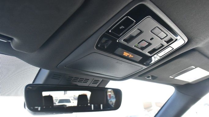 Подержанный Lexus TX 350, 2.4 л, 2024 в Шардже от Alfaris Used Cars Белый цвет.  | AUTO.AE