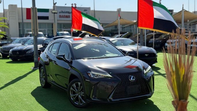 Подержанный Lexus UX 200 I, 2.0 л, 2019 в Шардже от Badar Used Cars Черный цвет. GCC | AUTO.AE