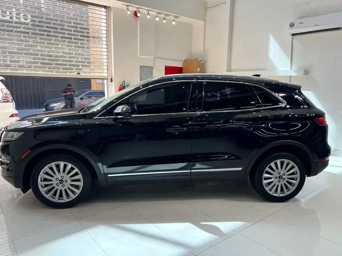 Подержанный Lincoln MKC I Рестайлинг, 2.0 л, 2019 в Шардже от Ryno Cars Черный цвет. GCC | AUTO.AE