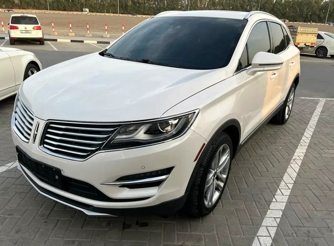 Подержанный Lincoln MKC I, 2.0 л, 2017 в Шардже от Korean City Used Cars Trading LLC Белый цвет. Корейская | AUTO.AE | Объявление #273509