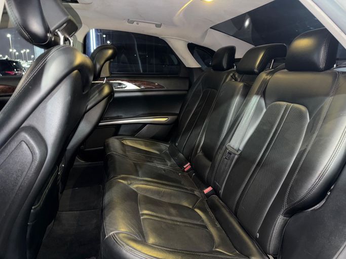 Used Lincoln MKZ II, 2.0 l, 2016 in Sharjah by Al Suraj Al Muneer Used Cars, Silver color. American Specs | AUTO.AE