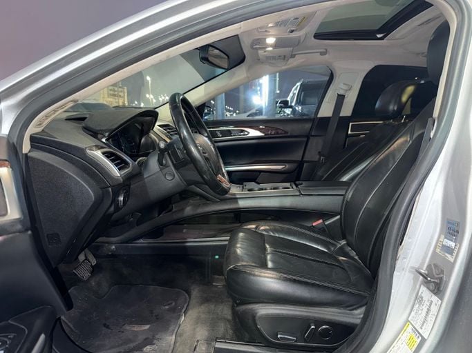 Used Lincoln MKZ II, 2.0 l, 2016 in Sharjah by Al Suraj Al Muneer Used Cars, Silver color. American Specs | AUTO.AE