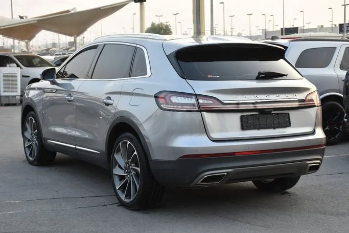 Подержанный Lincoln Nautilus I, 2.7 л, 2022 в Шардже от Alfaris Used Cars Серебристый цвет. GCC | AUTO.AE