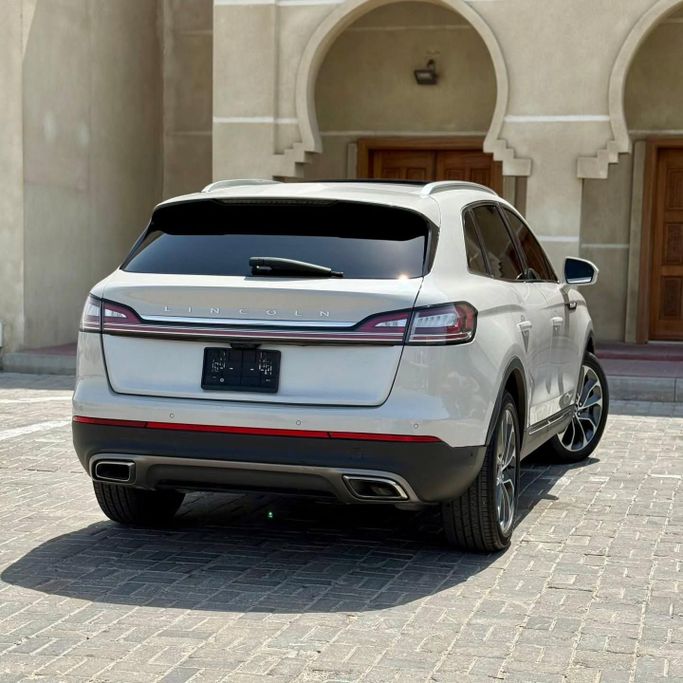 Подержанный Lincoln Nautilus I, 2.0 л, 2023 в Шардже от Sarmad Cars Белый цвет. Other | AUTO.AE
