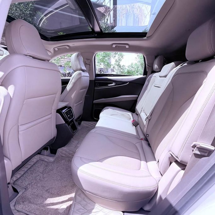 Подержанный Lincoln Nautilus I, 2.0 л, 2023 в Шардже от Sarmad Cars Белый цвет. Other | AUTO.AE