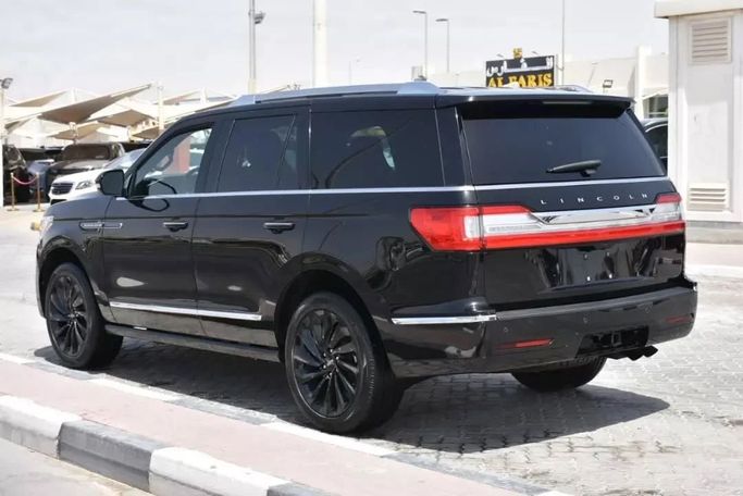 Подержанный Lincoln Navigator IV, 3.5 л, 2021 в Шардже от Alfaris Used Cars Черный цвет. Other | AUTO.AE