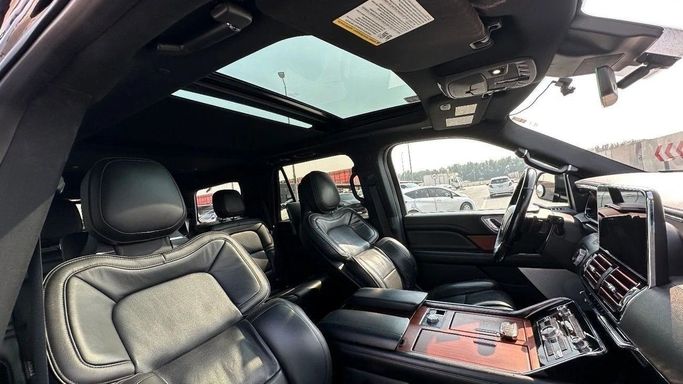 Used Lincoln Navigator IV, 3.5 l, 2018 in Sharjah by Halla Cars, Black color. American Specs | AUTO.AE