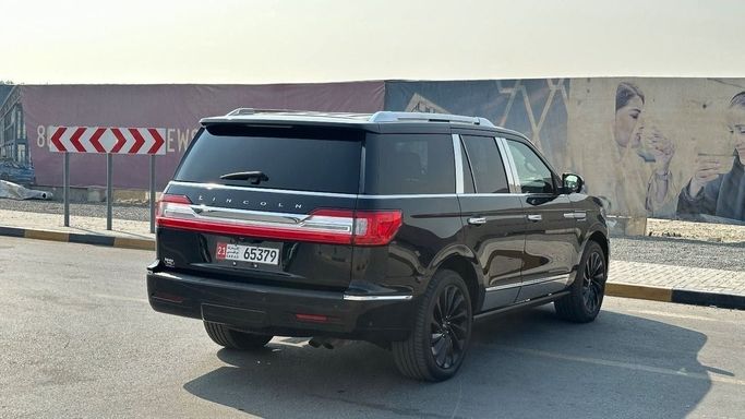 Used Lincoln Navigator IV, 3.5 l, 2018 in Sharjah by Halla Cars, Black color. American Specs | AUTO.AE
