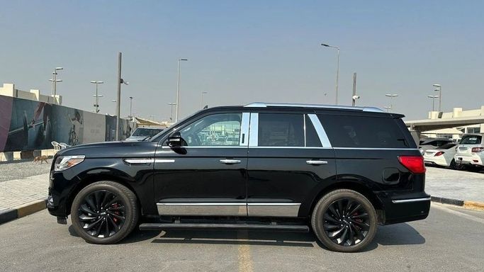 Used Lincoln Navigator IV, 3.5 l, 2018 in Sharjah by Halla Cars, Black color. American Specs | AUTO.AE