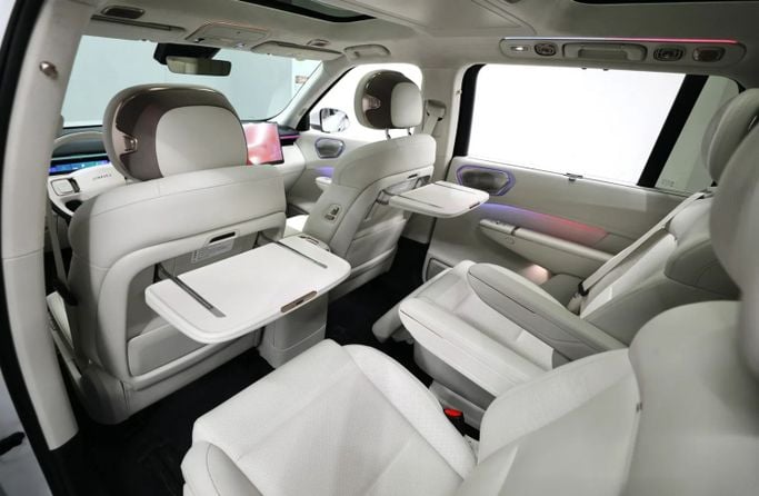 New Lynk & Co 900, 2.0 l, 2025 in Sharjah by Al Qassem Cars Trading, White color. Other | AUTO.AE