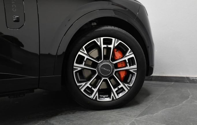 New Lynk & Co 900, 2.0 l, 2025 in Sharjah by Al Qassem Cars Trading, Black color. Other | AUTO.AE