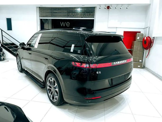 Новый Lynk & Co 900, 2.0 л, 2025 в Шардже от Ryno Cars Черный цвет. Китайская | AUTO.AE