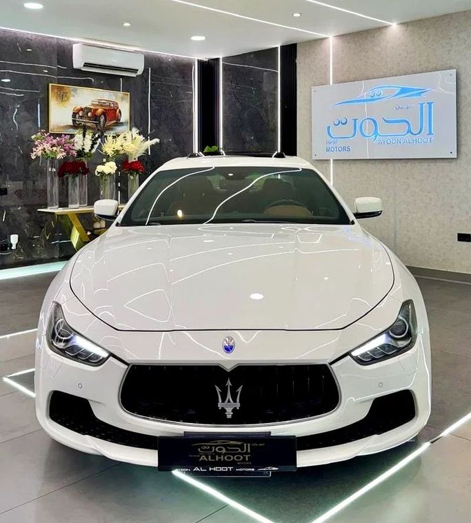 Used Maserati Ghibli S III Facelift, 3.0 l, 2016 in Sharjah by Ayoon Alhoot Motors, White color. GCC Specs | AUTO.AE