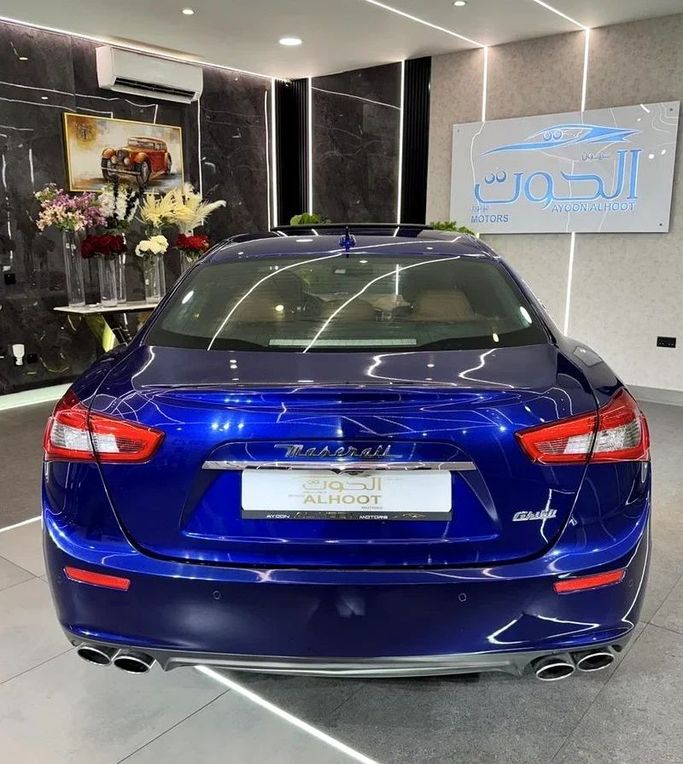 Подержанный Maserati Ghibli III, 3.0 л, 2015 в Шардже от Ayoon Alhoot Motors Синий цвет. GCC | AUTO.AE