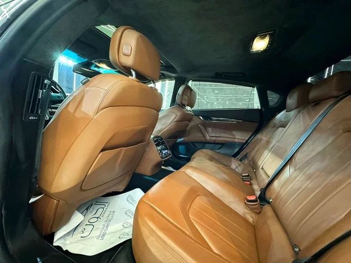 Подержанный Maserati Quattroporte S Q4 VI Рестайлинг, 3.0 л, 2016 в Шардже от Ayoon Alhoot Motors Белый цвет. GCC | AUTO.AE