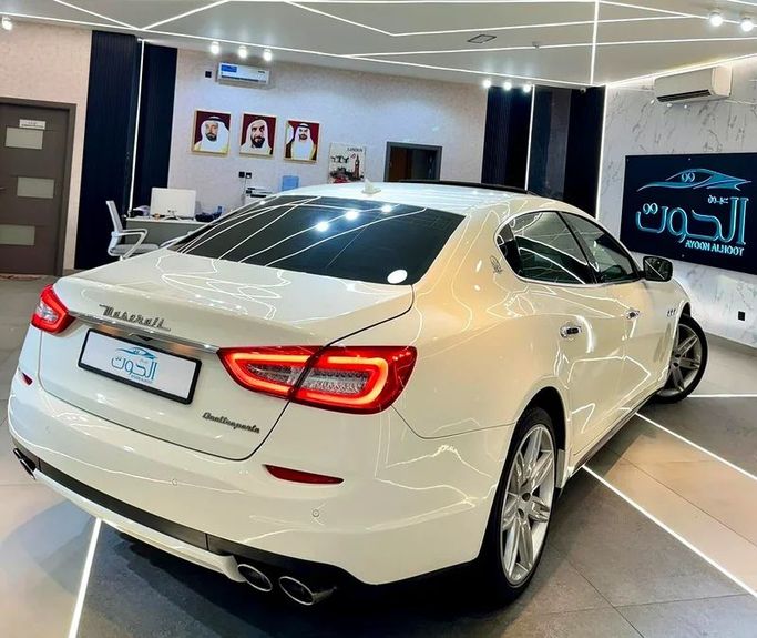 Подержанный Maserati Quattroporte S Q4 VI Рестайлинг, 3.0 л, 2016 в Шардже от Ayoon Alhoot Motors Белый цвет. GCC | AUTO.AE