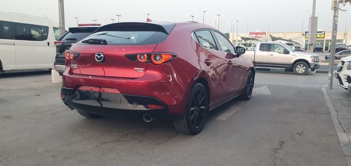 Новый Mazda 3 IV (BP), 2.0 л, 2022 в Шардже от Ishtar Used Cars Красный цвет. Other | AUTO.AE