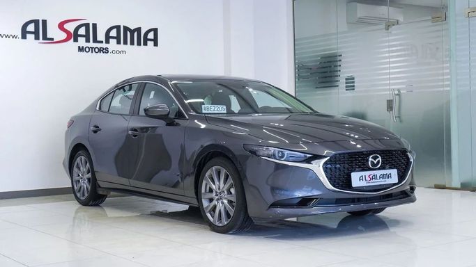Подержанный Mazda 3 IV (BP), 2.0 л, 2025 в Шардже от Alsalama Motors Серый цвет. Китайская | AUTO.AE