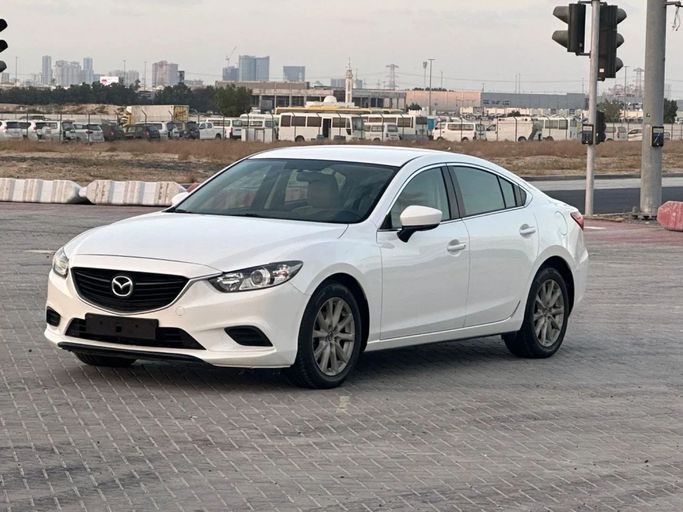 Подержанный Mazda 6 III (GJ) Рестайлинг, 2.5 л, 2017 в Шардже от Al Aayan Used Cars Белый цвет. GCC | AUTO.AE