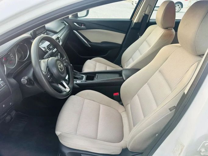 Подержанный Mazda 6 III (GJ) Рестайлинг, 2.5 л, 2017 в Шардже от Al Aayan Used Cars Белый цвет. GCC | AUTO.AE