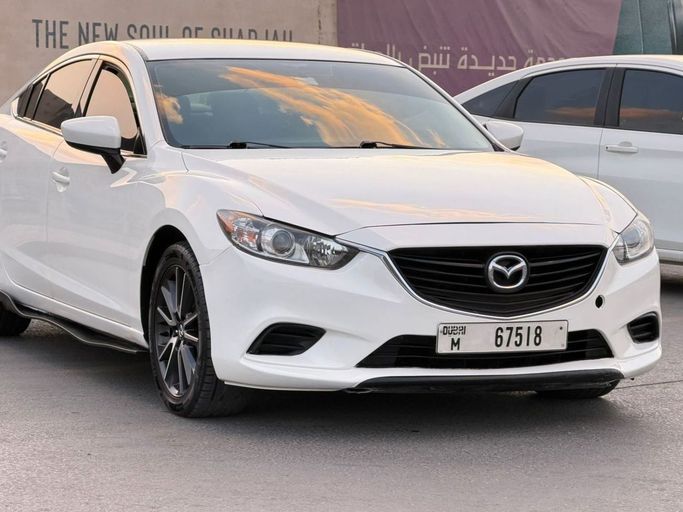 Подержанный Mazda 6 III (GJ), 2.5 л, 2015 в Шардже от Al Fareed Used Cars Белый цвет. Американская | AUTO.AE