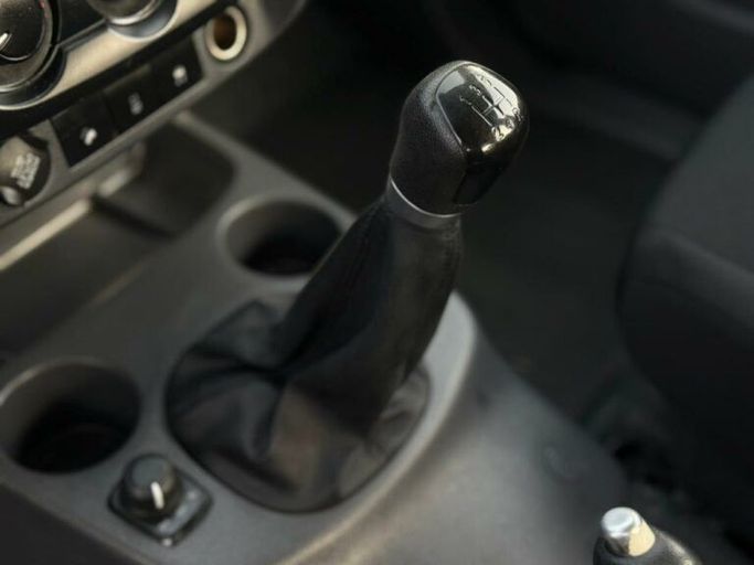 Новый Mazda BT-50 II Рестайлинг, 2.5 л, 2020 в Шардже от Al Aram Cars Белый цвет. GCC | AUTO.AE