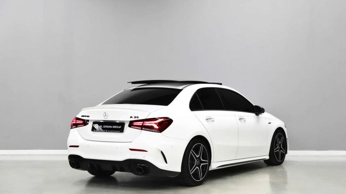 Подержанный Mercedes-Benz A-Class AMG 35 AMG II (W177) Рестайлинг, 2.0 л, 2023 в Шардже от Al Qassem Cars Trading Белый цвет. Корейская | AUTO.AE