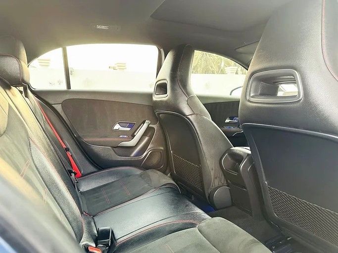 Подержанный Mercedes-Benz A-Class AMG 45 AMG S II (W177), 2.0 л, 2020 в Шардже от Taj Al Sultan Used Cars Синий цвет. Японская | AUTO.AE