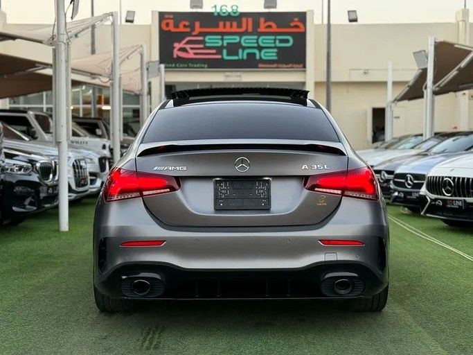 Подержанный Mercedes-Benz A-Class AMG 35 AMG II (W177), 2.0 л, 2021 в Шардже от Speed Line Used Cars Серый цвет. GCC | AUTO.AE