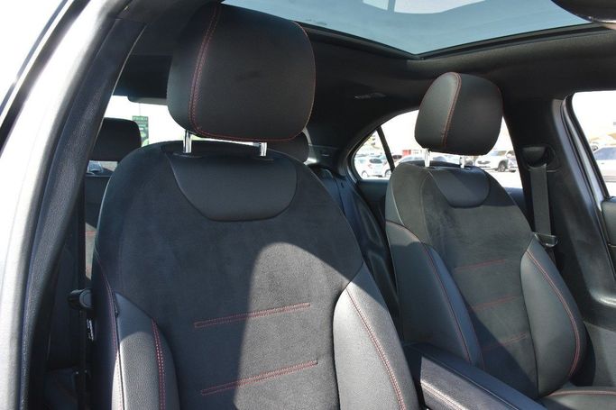 Подержанный Mercedes-Benz A-Class 220 IV (W177), 2.0 л, 2020 в Шардже от Alfaris Used Cars Серый цвет.  | AUTO.AE