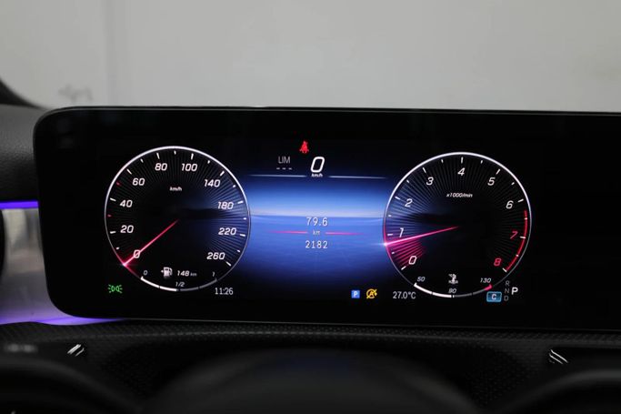 Подержанный Mercedes-Benz A-Class 200 IV (W177) Рестайлинг, 1.9 л, 2024 в Шардже от Al Qassem Cars Trading Черный цвет. GCC | AUTO.AE