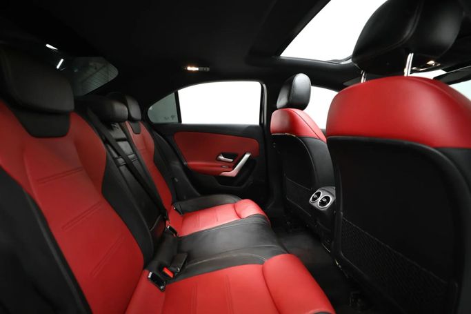 Подержанный Mercedes-Benz A-Class 200 IV (W177), 1.3 л, 2022 в Шардже от Al Qassem Cars Trading Черный цвет. GCC | AUTO.AE