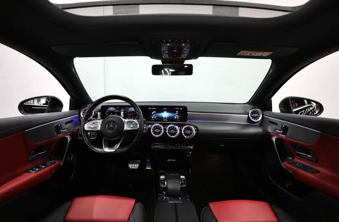 Подержанный Mercedes-Benz A-Class 200 IV (W177), 1.3 л, 2022 в Шардже от Al Qassem Cars Trading Черный цвет. GCC | AUTO.AE