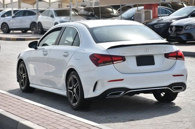 Подержанный Mercedes-Benz A-Class 220 IV (W177), 2.0 л, 2022 в Шардже от Alfaris Used Cars Белый цвет. Other | AUTO.AE
