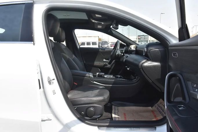 Подержанный Mercedes-Benz A-Class 220 IV (W177), 2.0 л, 2022 в Шардже от Alfaris Used Cars Белый цвет. Other | AUTO.AE