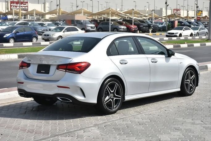 Подержанный Mercedes-Benz A-Class 220 IV (W177), 2.0 л, 2021 в Шардже от Alfaris Used Cars Серебристый цвет. Other | AUTO.AE