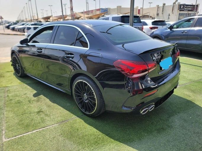 Подержанный Mercedes-Benz A-Class 220 IV (W177), 2.0 л, 2019 в Шардже от Tabarak Used Cars Черный цвет. Американская | AUTO.AE