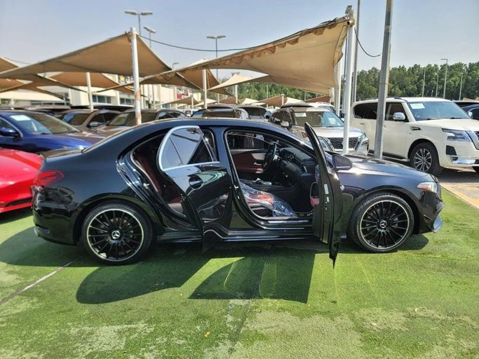 Подержанный Mercedes-Benz A-Class 220 IV (W177), 2.0 л, 2019 в Шардже от Tabarak Used Cars Черный цвет. Американская | AUTO.AE